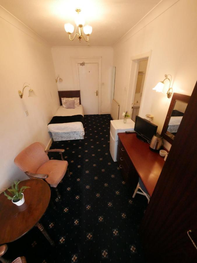 Deluxe Single Room,1204137457:JPEG