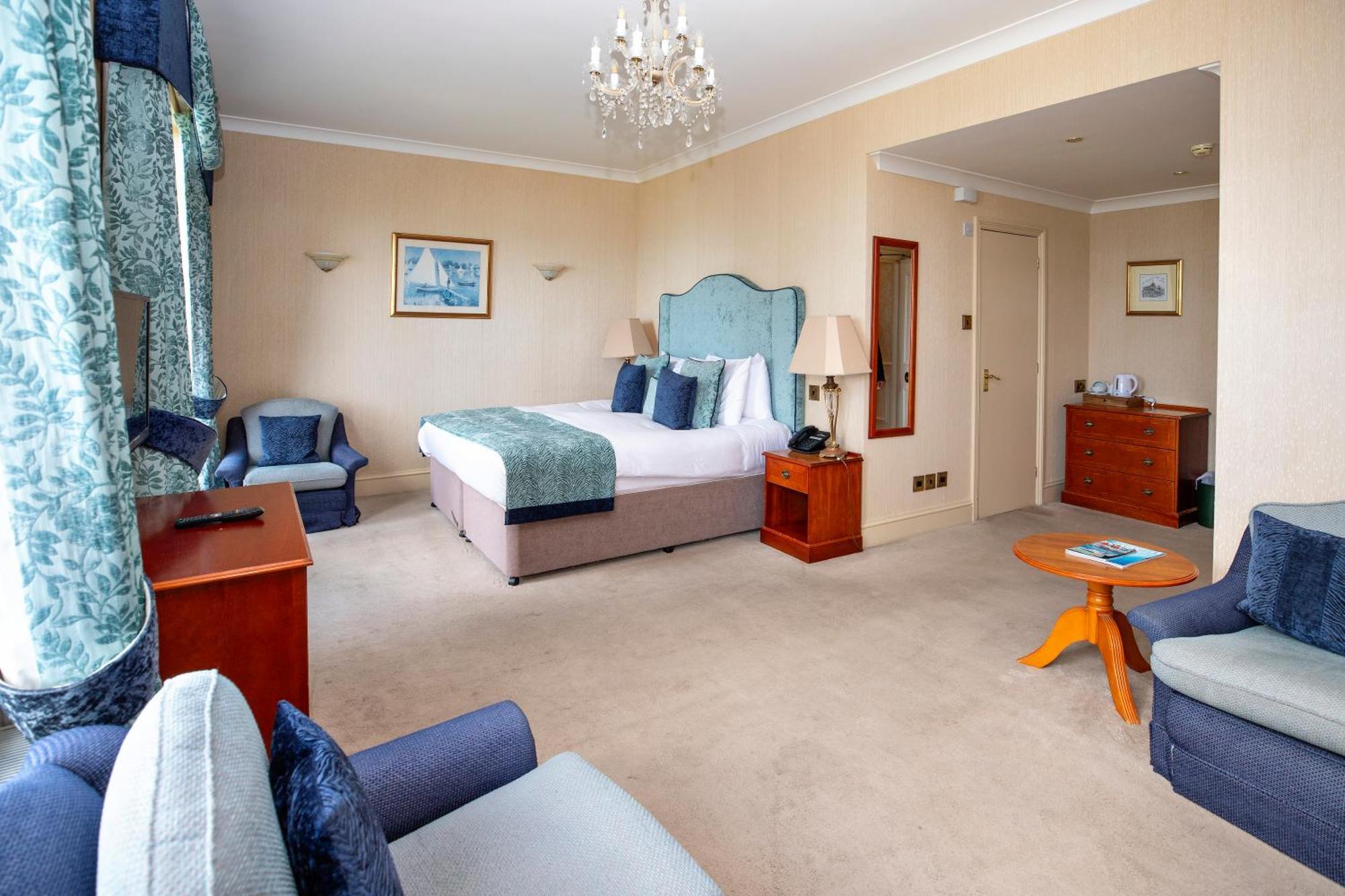 Junior Suite with Balcony