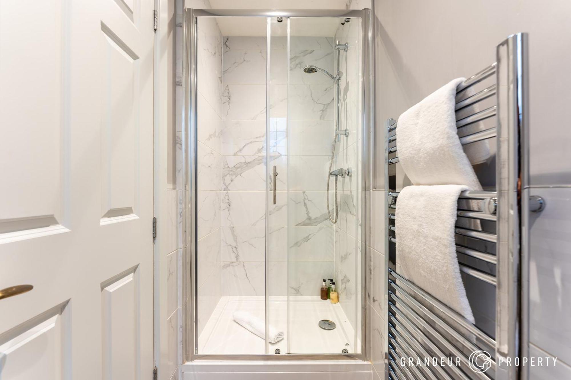 Studio with Garden View,1625552092:JPEG