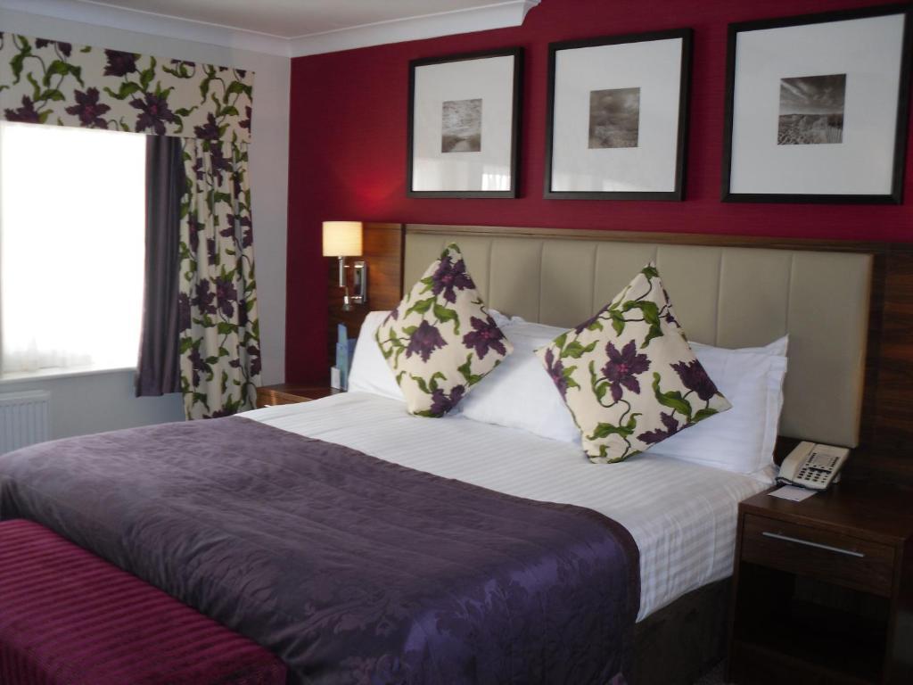 Premier Deluxe King Room,1009211122:JPEG