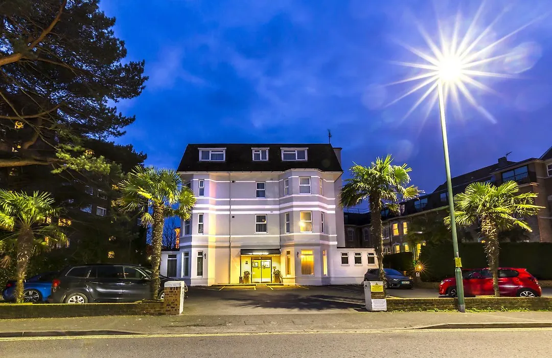 Connaught Lodge-1