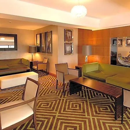 Premier Inn Bournemouth Central-3