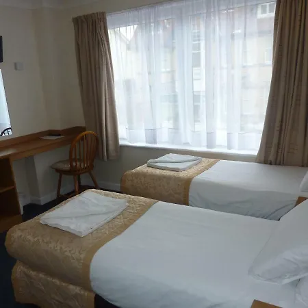 Carisbrooke Hotel-2
